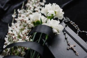 Mitä palveluja hautaustoimistot Oulussa tarjoavat?